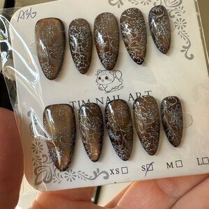 Brown Floral Press-On Nails